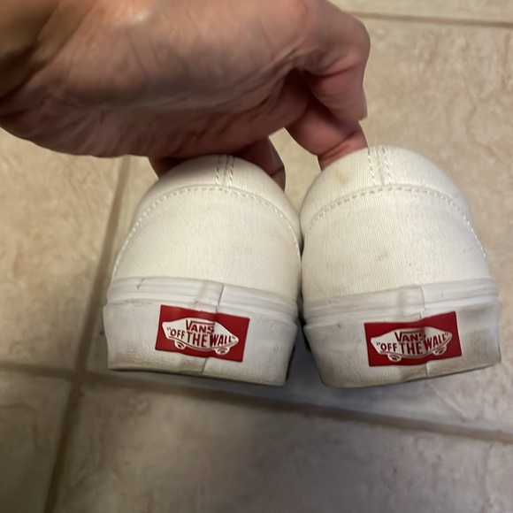 Vans - Picture 6 of 13